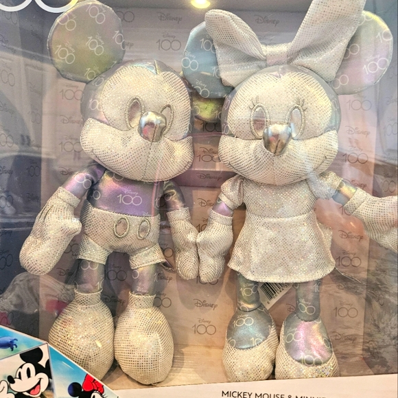 Disney100 Years of Wonder Mickey Mouse & Minnie Mouse Collector Set Plush - Picture 2 of 4